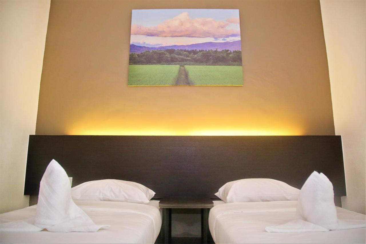 Padi Padi Hotel Kangar Extérieur photo